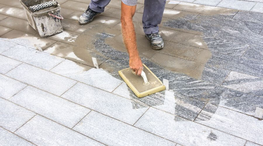 Professional gutter cleaning in Raleigh, IL